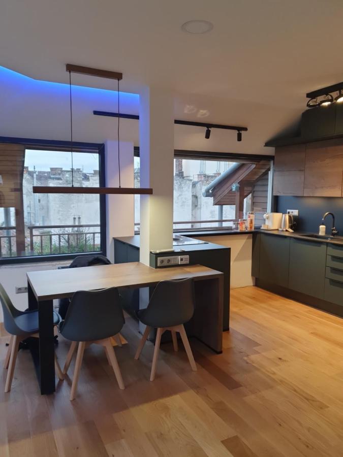 Modern Top Floor Loft With Balcony บูดาเปสต์ ภายนอก รูปภาพ