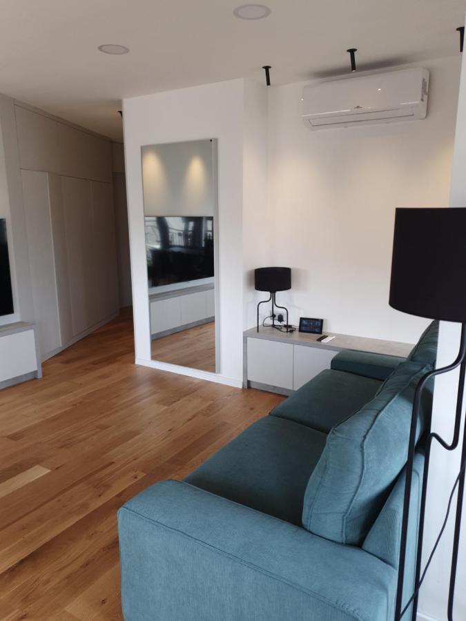 Modern Top Floor Loft With Balcony บูดาเปสต์ ภายนอก รูปภาพ